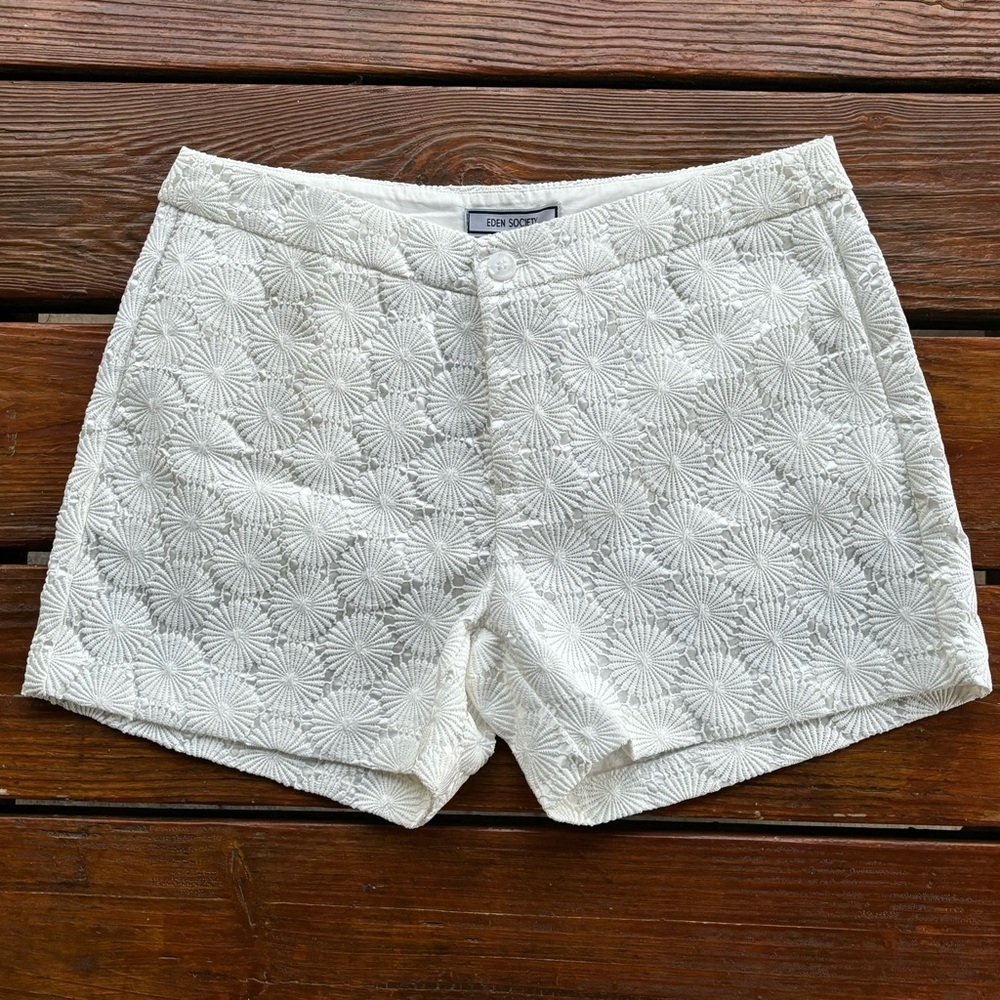 NWT Eden Society Chelsie Crochet Shorts White M